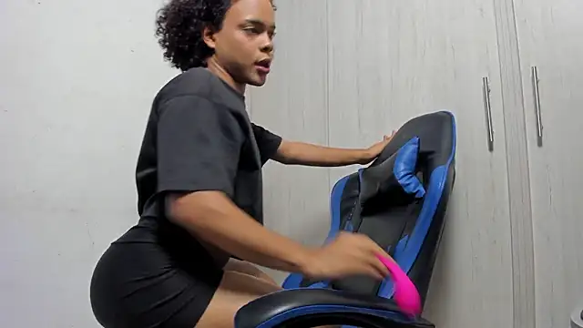 valeriahustooon online show from 6, 3, 2026