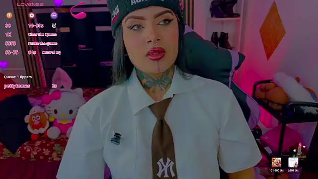 Snapshot of LauriInk1 chatting on 28, 6, 2026 LauriInk1 online show from 28, 6, 2026
