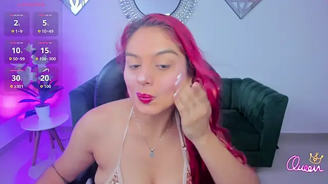 Snapshot of Raven-reyess chatting on 7, 6, 2026 Raven-reyess online show from 7, 6, 2026