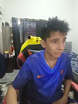 gomitaboy1 online show from 4, 6, 2026