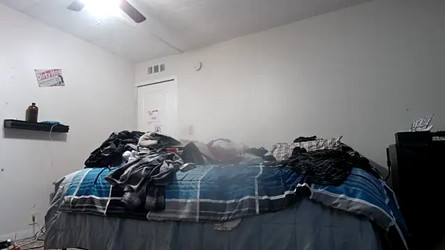 Snapshot of CirclingClass chatting on 23, 12, 2024 CirclingClass online show from 23, 12, 2024