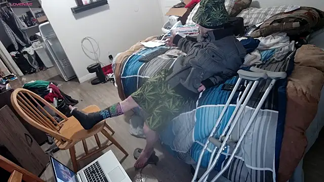 Snapshot of CirclingClass chatting on 15, 2, 2025 CirclingClass online show from 15, 2, 2025