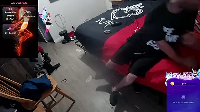 Snapshot of CirclingClass chatting on 23, 2, 2025 CirclingClass online show from 23, 2, 2025