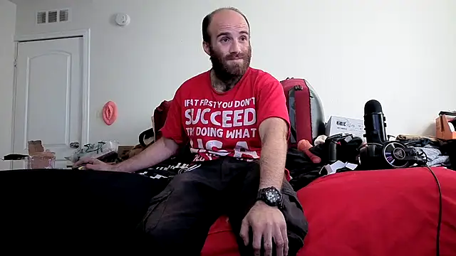 Snapshot of CirclingClass chatting on 4, 10, 2025 CirclingClass online show from 4, 10, 2025