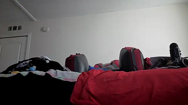 Snapshot of CirclingClass chatting on 26, 10, 2025 CirclingClass online show from 26, 10, 2025