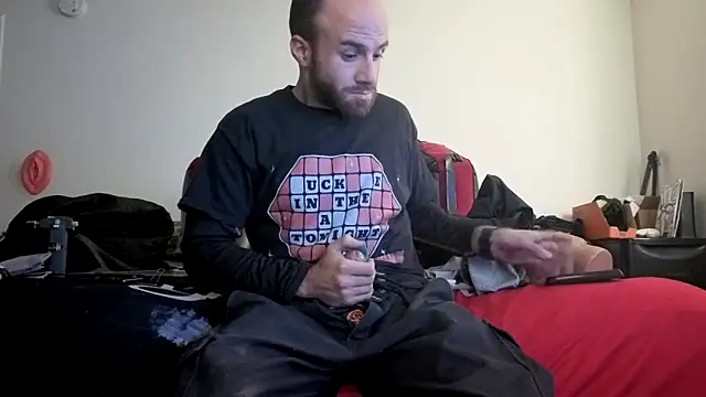 Snapshot of CirclingClass chatting on 7, 11, 2025 CirclingClass online show from 7, 11, 2025