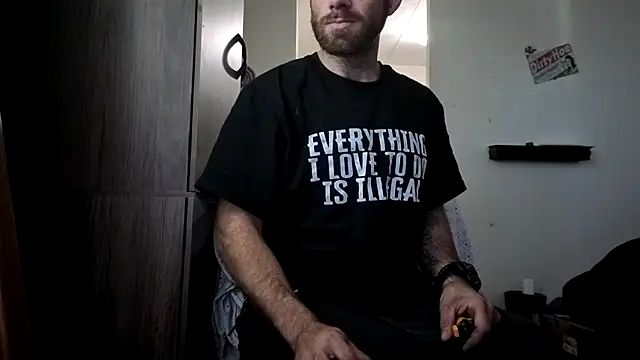 Snapshot of CirclingClass chatting on 10, 11, 2025 CirclingClass online show from 10, 11, 2025