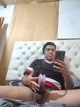 Snapshot of Hendradx98 chatting on 20, 3, 2026 Hendradx98 online show from 20, 3, 2026