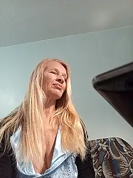 ViktoriaSexi1 online show from 26, 4, 2026