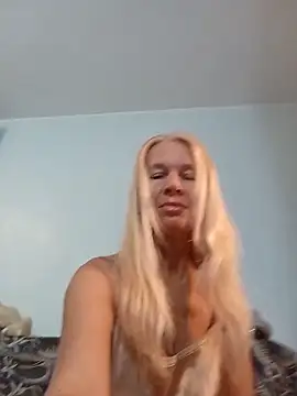 ViktoriaSexi1 online show from 4, 6, 2026