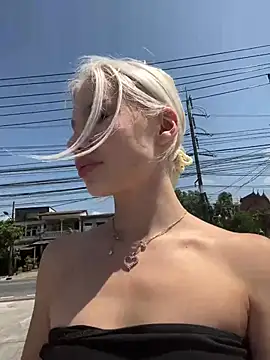 KissAurora  online show from 13, 3, 2026