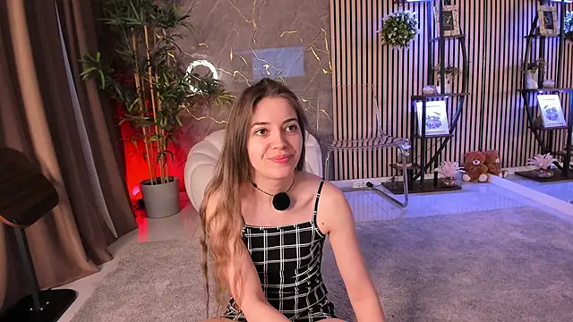 Velvet Spell online show from 23, 4, 2026