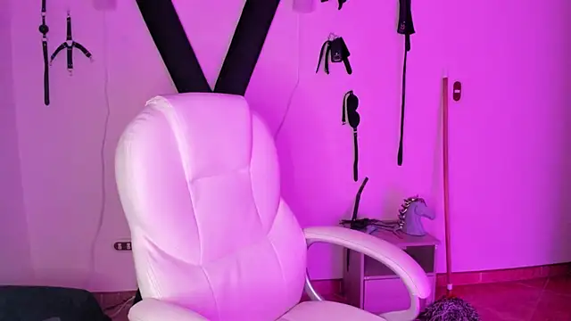 MelissaGirat  online show from 13, 3, 2026