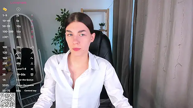 LunaRossaa online show from 9, 6, 2026