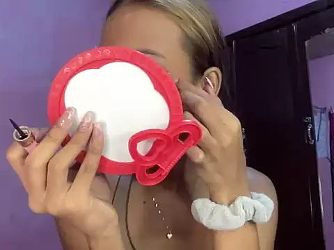 Sunkissed seductress online show from 23, 7, 2026