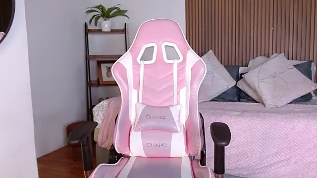 Zoe Noctra online show from 12, 3, 2026