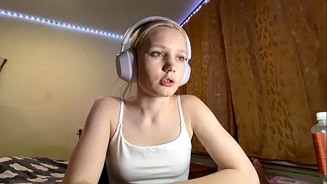 LolaSpermina online show from 10, 3, 2026