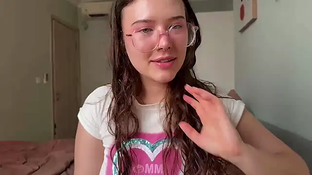 KristieKitty online show from 18, 7, 2026
