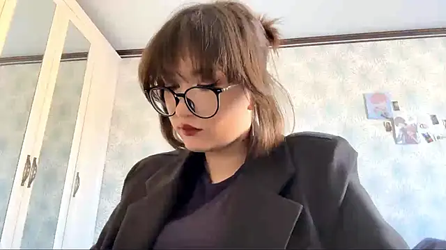 Bella Voraesynd online show from 10, 3, 2026