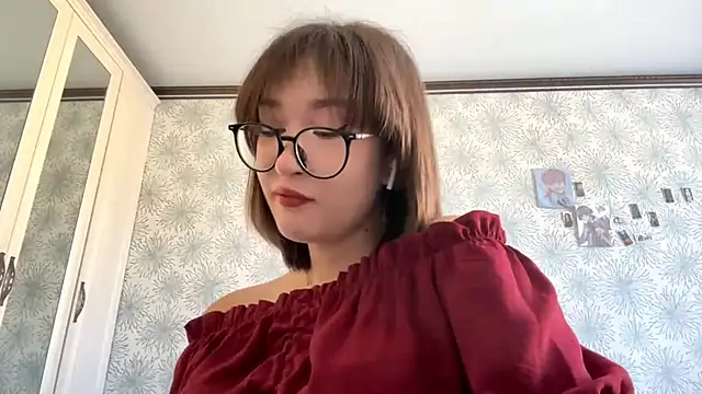 Bella Voraesynd online show from 11, 3, 2026