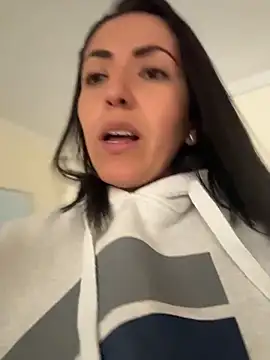 Snapshot of SamanthaWalker_ chatting on 8, 6, 2026 SamanthaWalker online show from 8, 6, 2026