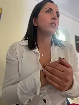 SamanthaWalker  online show from 17, 7, 2026
