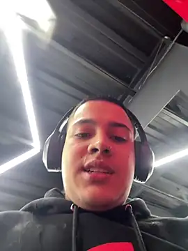 Snapshot of OliverTabordaa chatting on 11, 5, 2026 OliverTabordaa online show from 11, 5, 2026