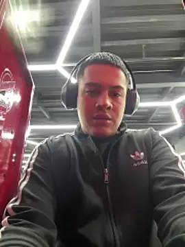 Snapshot of OliverTabordaa chatting on 13, 5, 2026 OliverTabordaa online show from 13, 5, 2026