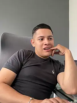 Snapshot of OliverTabordaa chatting on 19, 6, 2026 OliverTabordaa online show from 19, 6, 2026