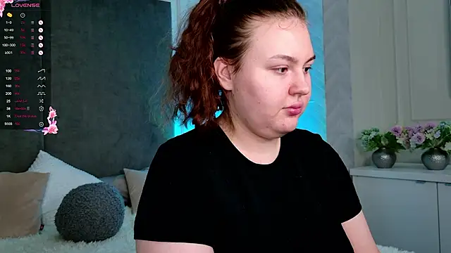 Mia Pearl online show from 12, 3, 2026