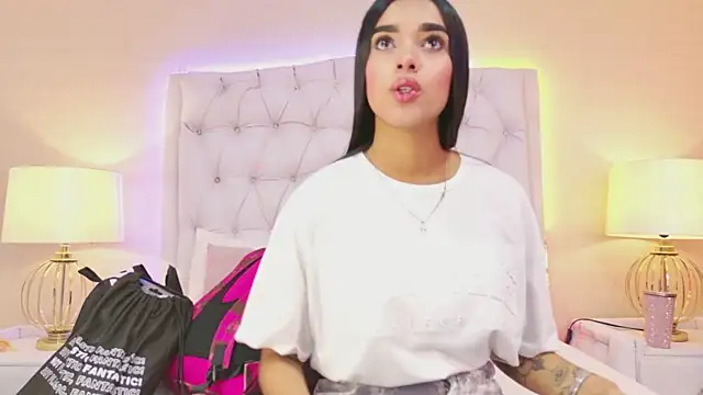 MeganRoseh online show from 20, 4, 2026