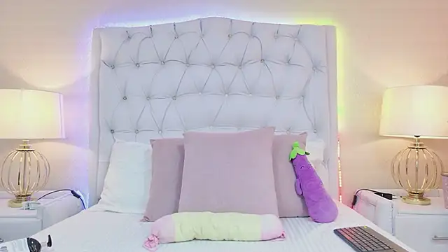 MeganRoseh online show from 23, 4, 2026