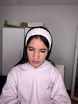Snapshot of Lucy_engel chatting on 25, 5, 2026 Lucy engel online show from 25, 5, 2026