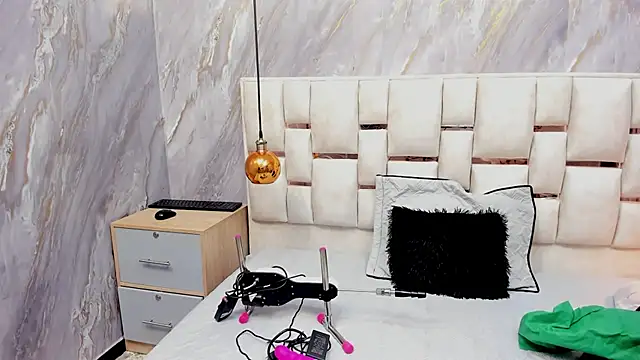 Milf Drip online show from 15, 6, 2026