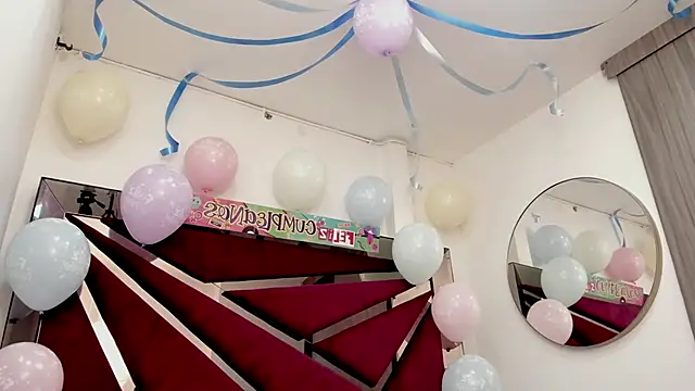 AbbiePaige online show from 28, 4, 2026