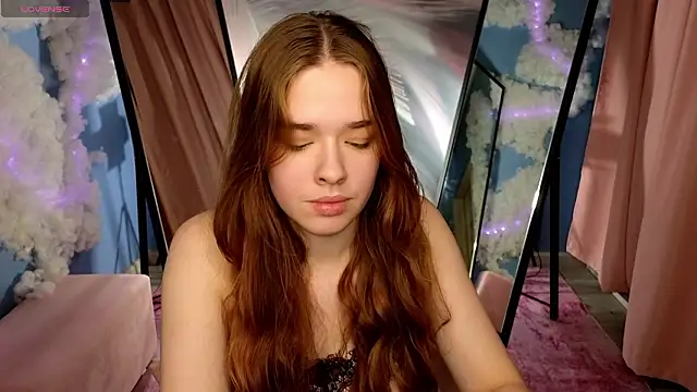 TiffanyVex online show from 5, 3, 2026