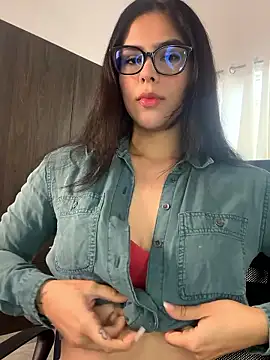 Cristal Williams online show from 12, 3, 2026