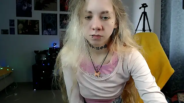 Nica Kawaii online show from 21, 4, 2026