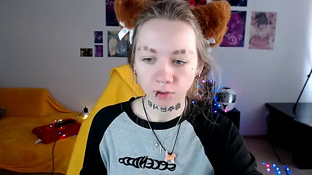 Nica Kawaii online show from 23, 4, 2026