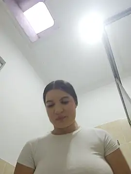 Pretty Julieta online show from 25, 4, 2026