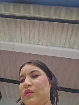 Pretty Julieta online show from 5, 7, 2026