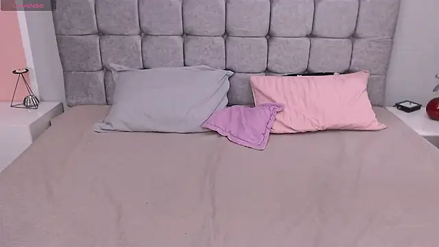 AntonellaRoses online show from 12, 3, 2026