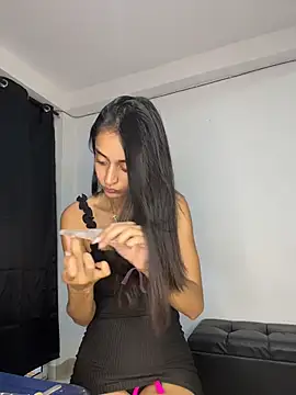 leilani X online show from 27, 4, 2026