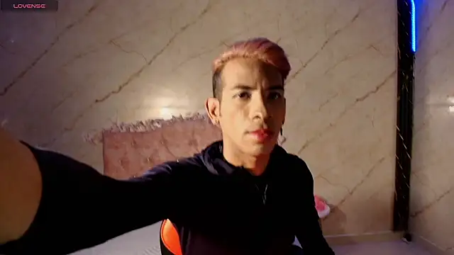 Snapshot of monserrat_petite chatting on 10, 3, 2026 monserrat petite online show from 10, 3, 2026