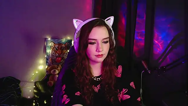 Snapshot of Celia_Sensual_ chatting on 14, 4, 2026 Celia Sensual online show from 14, 4, 2026