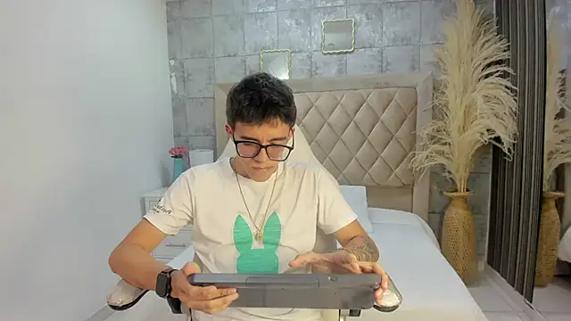 TylerCross  online show from 20, 3, 2026