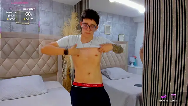 TylerCross  online show from 14, 4, 2026