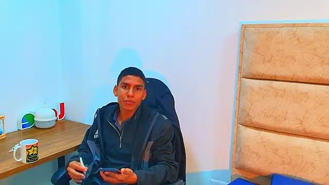 darkknight xx online show from 8, 3, 2026