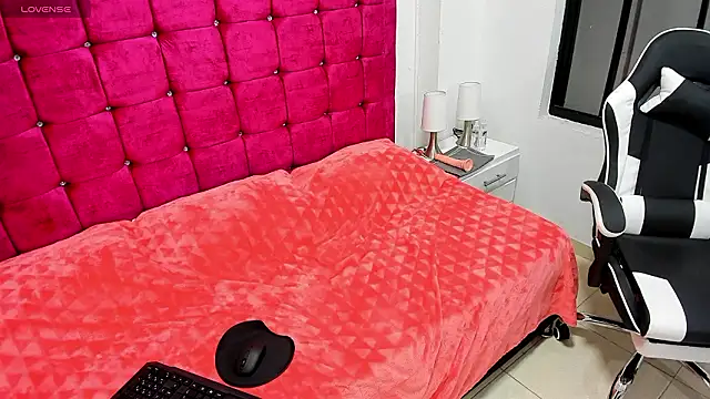 little evangeline2 online show from 7, 3, 2026