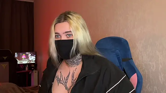 Xtoni  online show from 9, 3, 2026